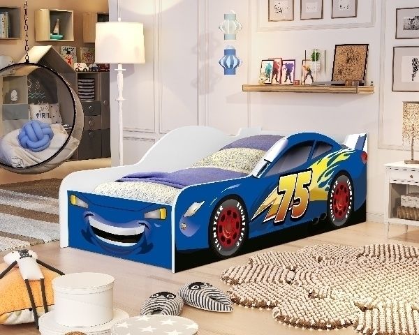 Cama carro ela e ele