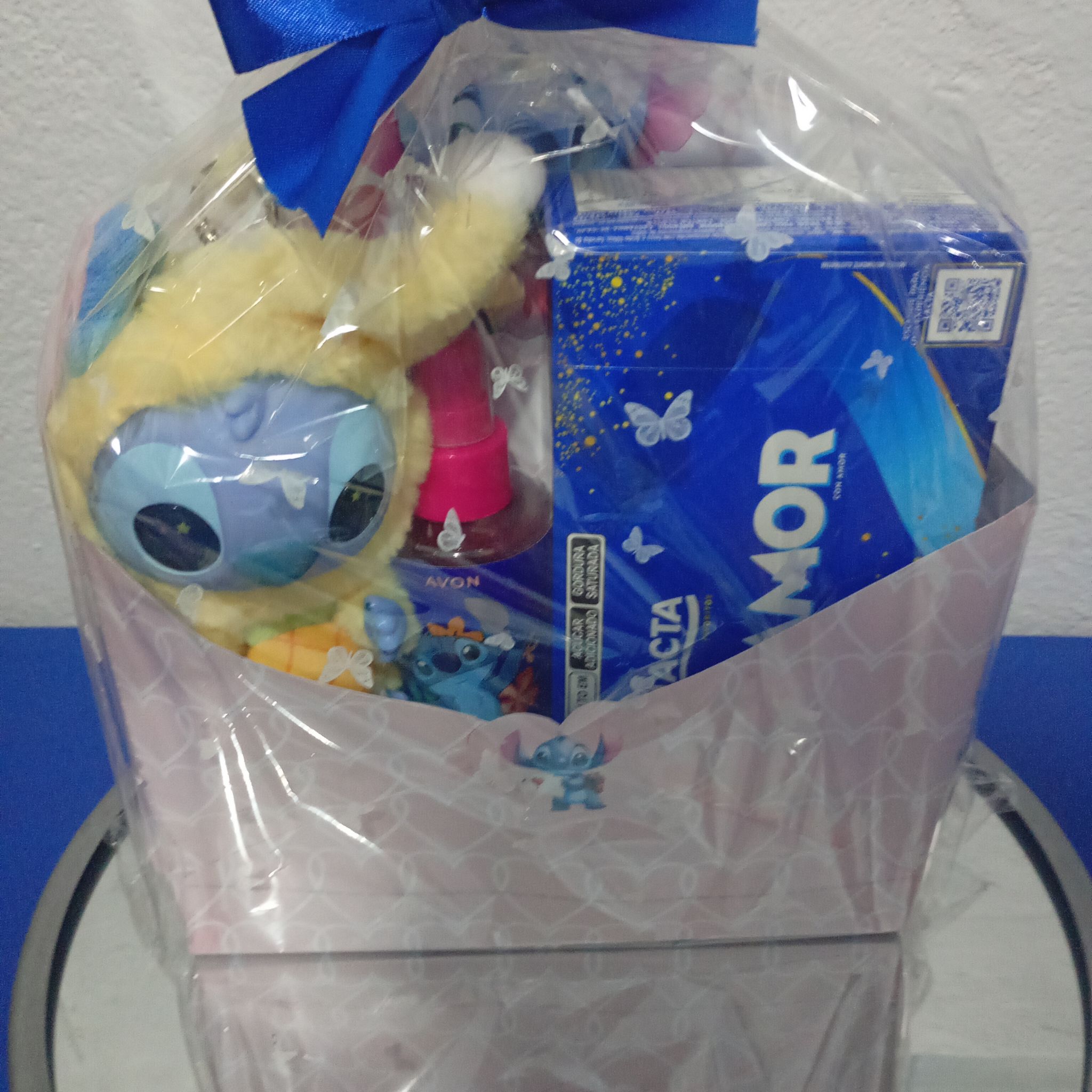 Cesta de Presente Stitch
