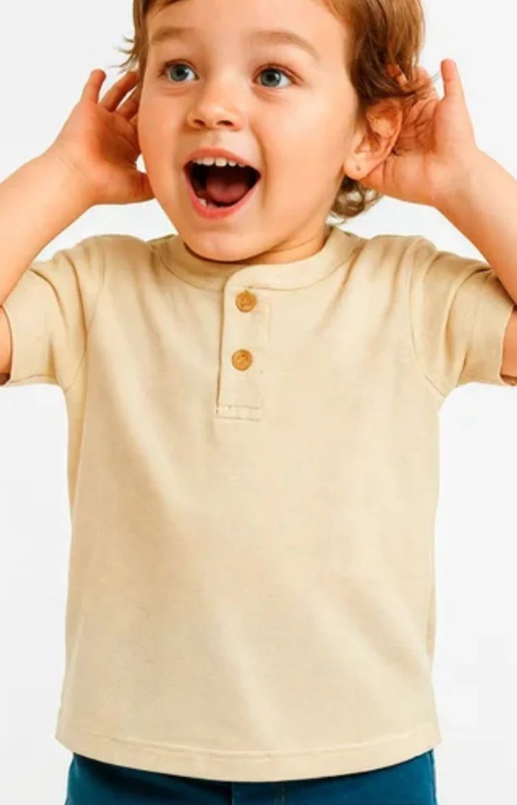Camiseta Infantil Bege com Botões
