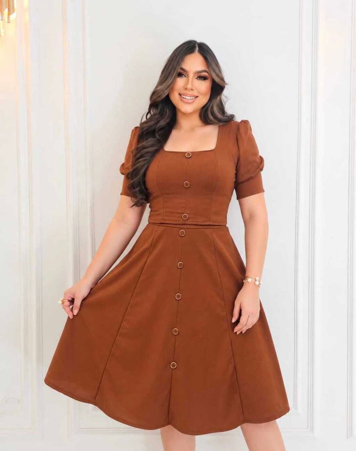 Conjunto Midi Marrom com Botões