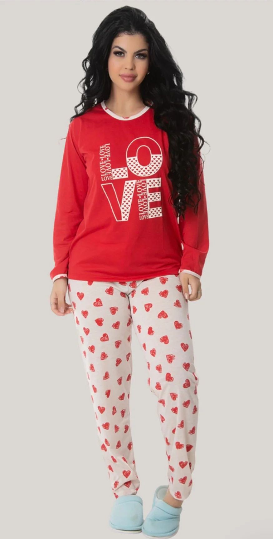 Pijama Feminino Longo Vermelho com Estampa de Corações