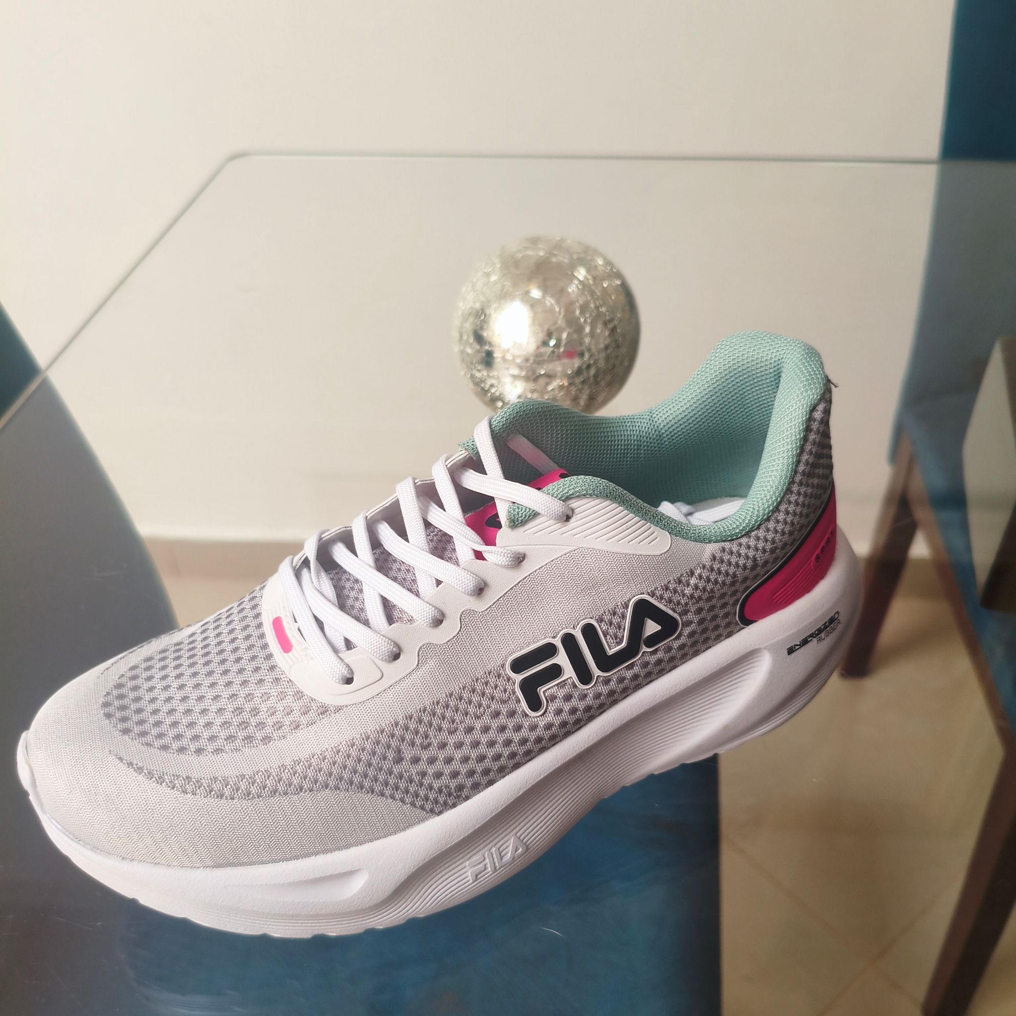 tênis fila