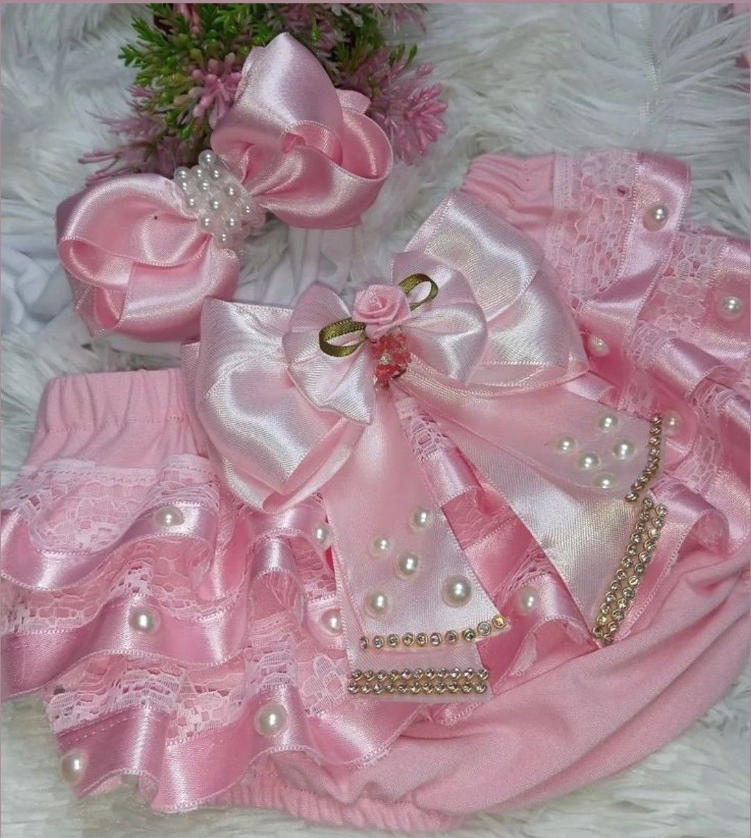 Kit Roupa Ruffle Frufru Rosa com Laço e Tiara