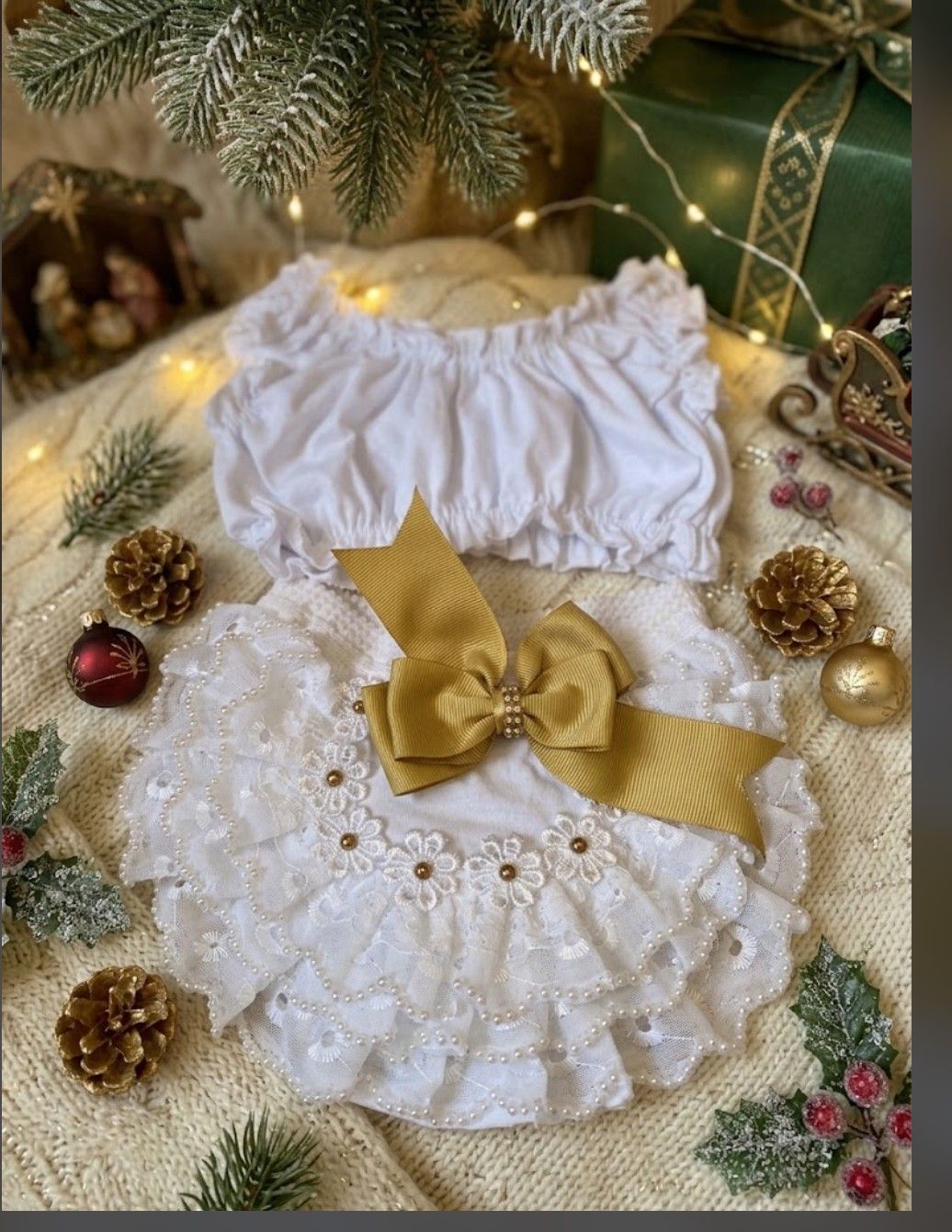Conjunto Roupa Bebê Branco com Laço Dourado