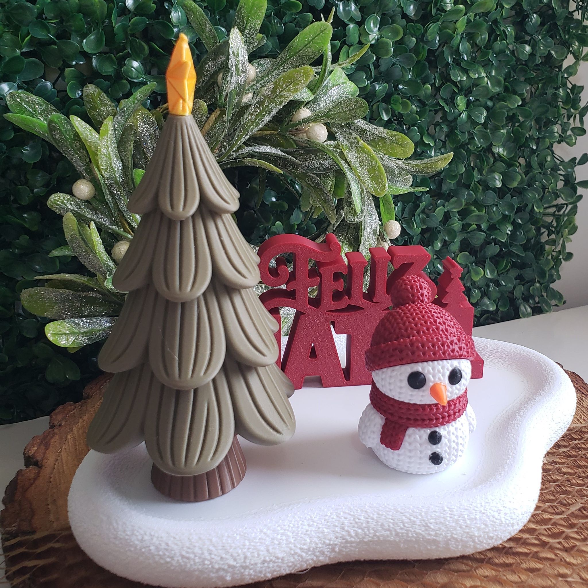 Enfeite de Natal com Árvore e Boneco de Neve
