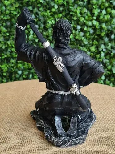 Estatueta Ninja em Resina