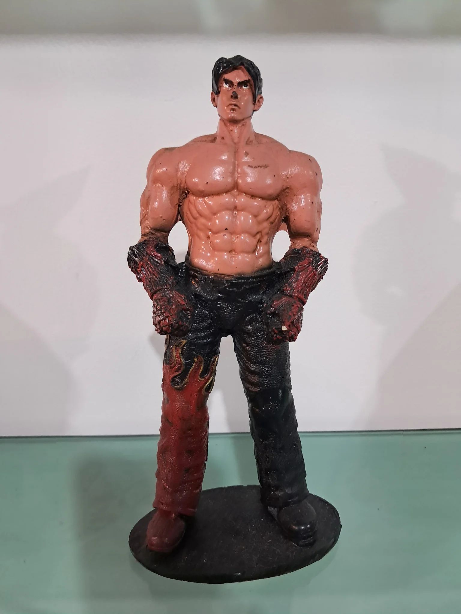 Boneco Colecionável Guerreiro com Máscara e Espada