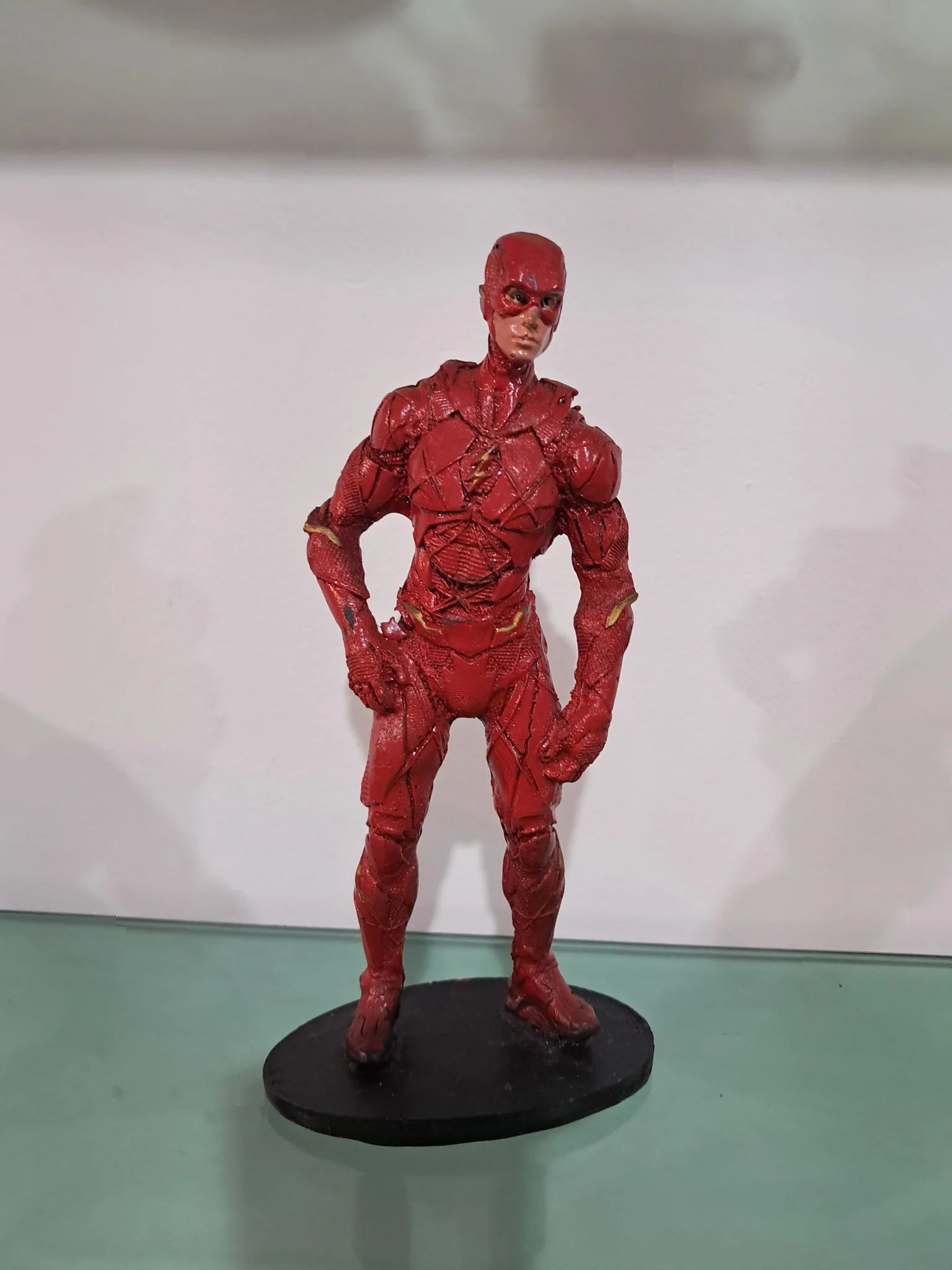 Boneco Colecionável Guerreiro com Máscara e Espada