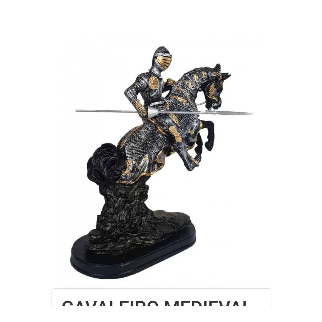 Estatueta Cavaleiro Medieval com Lança em Resina 31cm