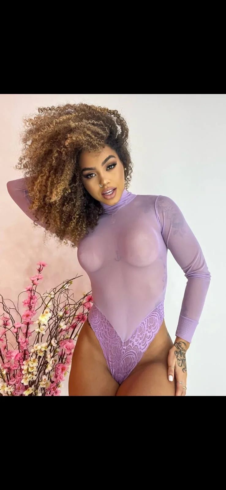 Body Lilás  de Manga Longa em Renda