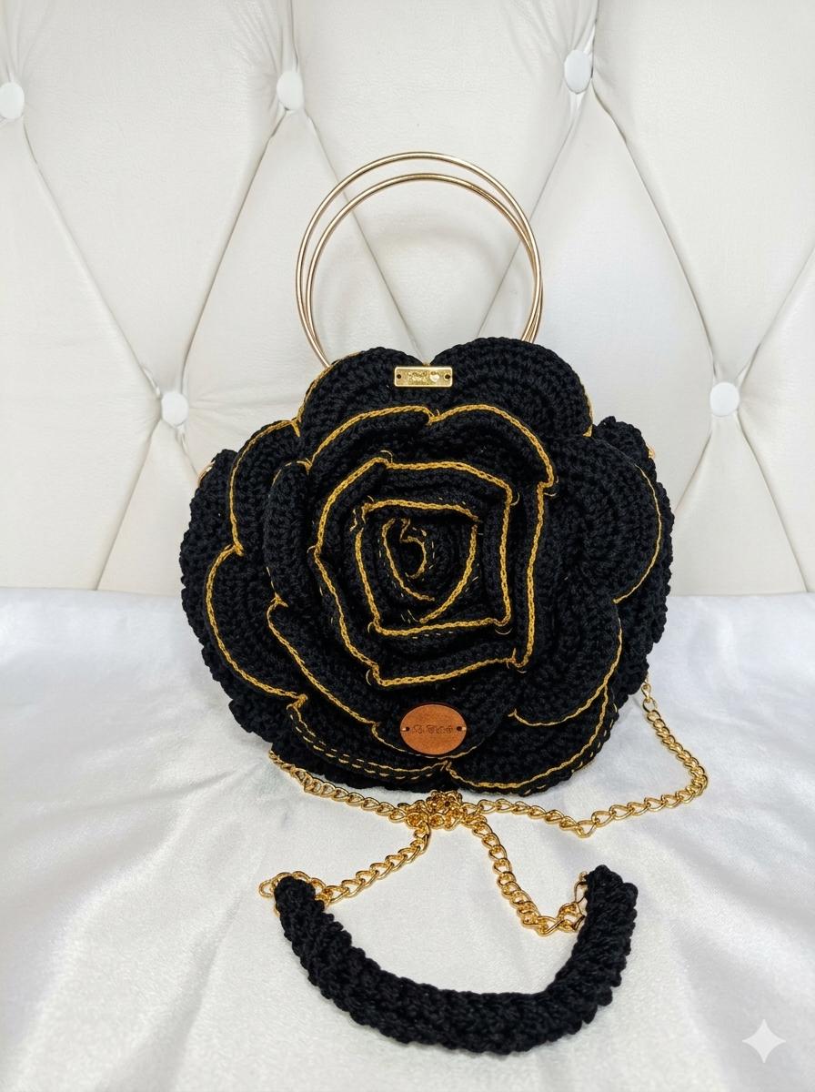 Bolsa Artesanal em Crochê Formato de Flor